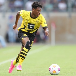 德天空：多特19岁边锋杜兰维尔将租借加盟巴塞尔，无买断选项